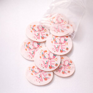 Pembe 'Love' Sticker Etiket (4x4cm) - 54 Adet | Paketlerinize Sevgi Dolu Bir Dokunuş - 4